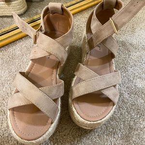 Platform sandals